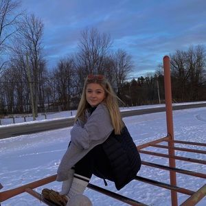 Meet your Posher, Leah